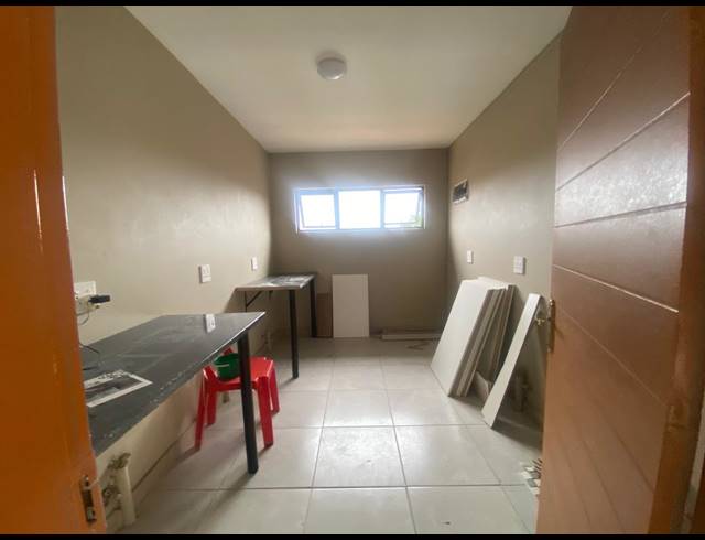 34 BEDROOM HOUSE FOR SALE IN BEDWORTH PARK